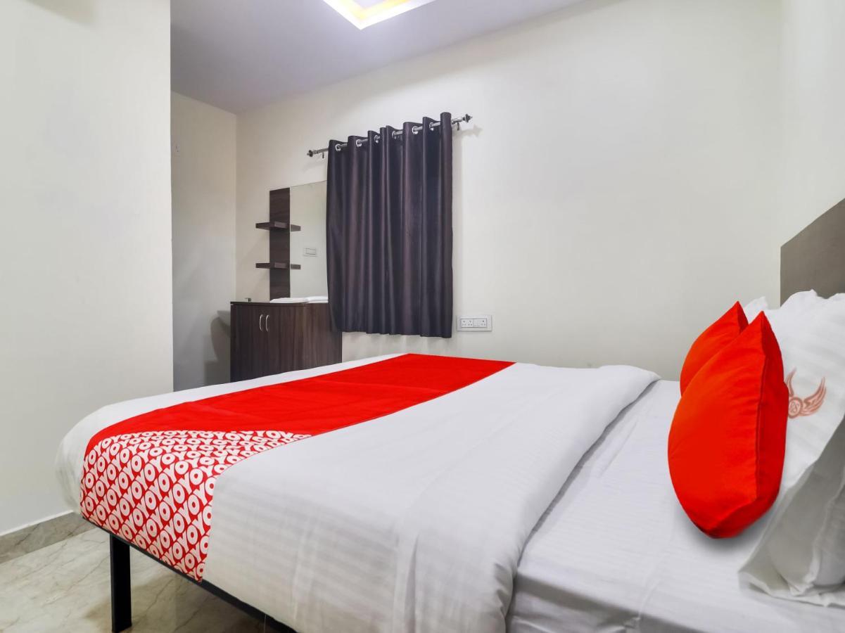 Hotel O Red Stone Hotels Hyderabad Eksteriør bilde