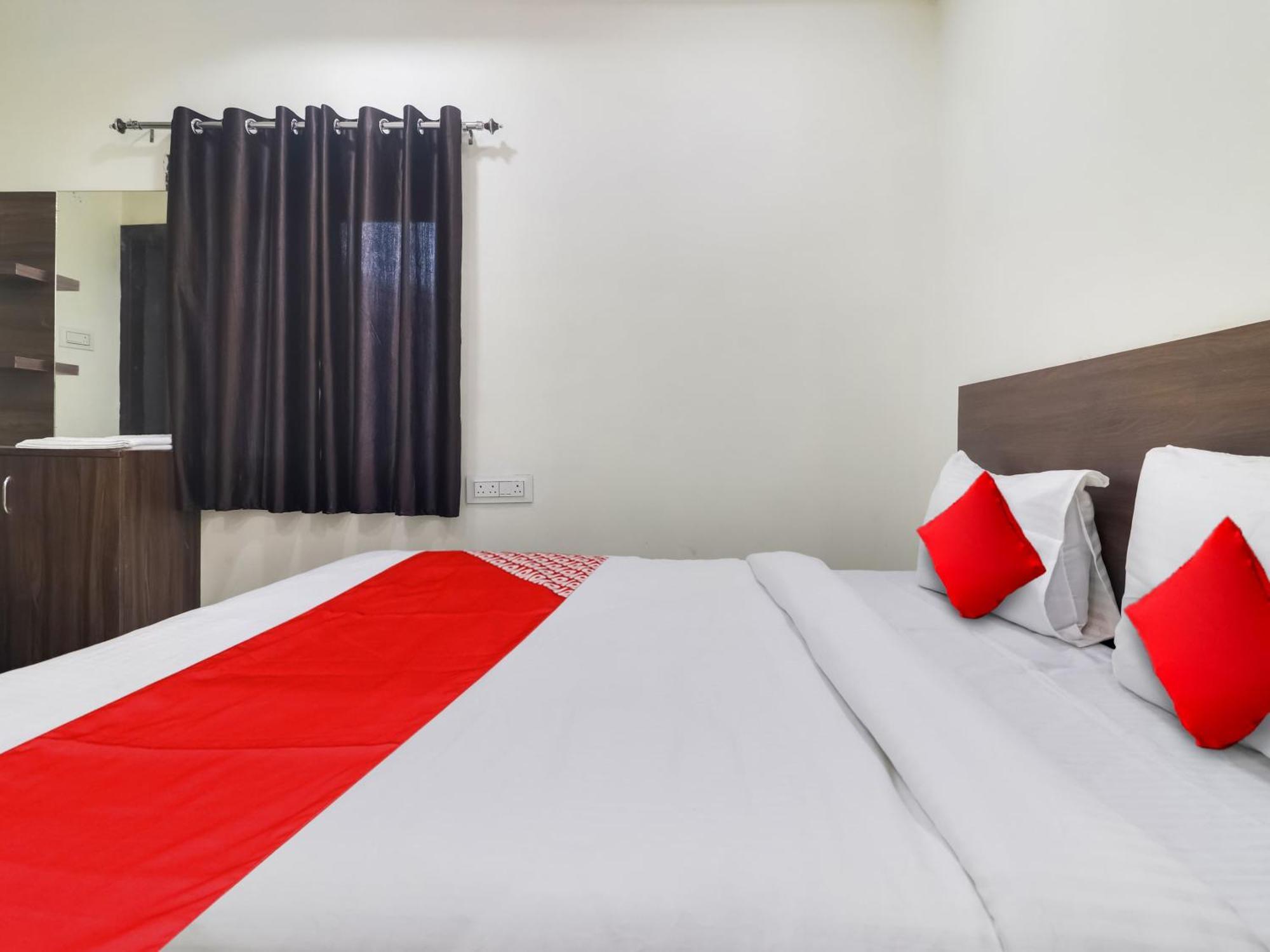 Hotel O Red Stone Hotels Hyderabad Eksteriør bilde