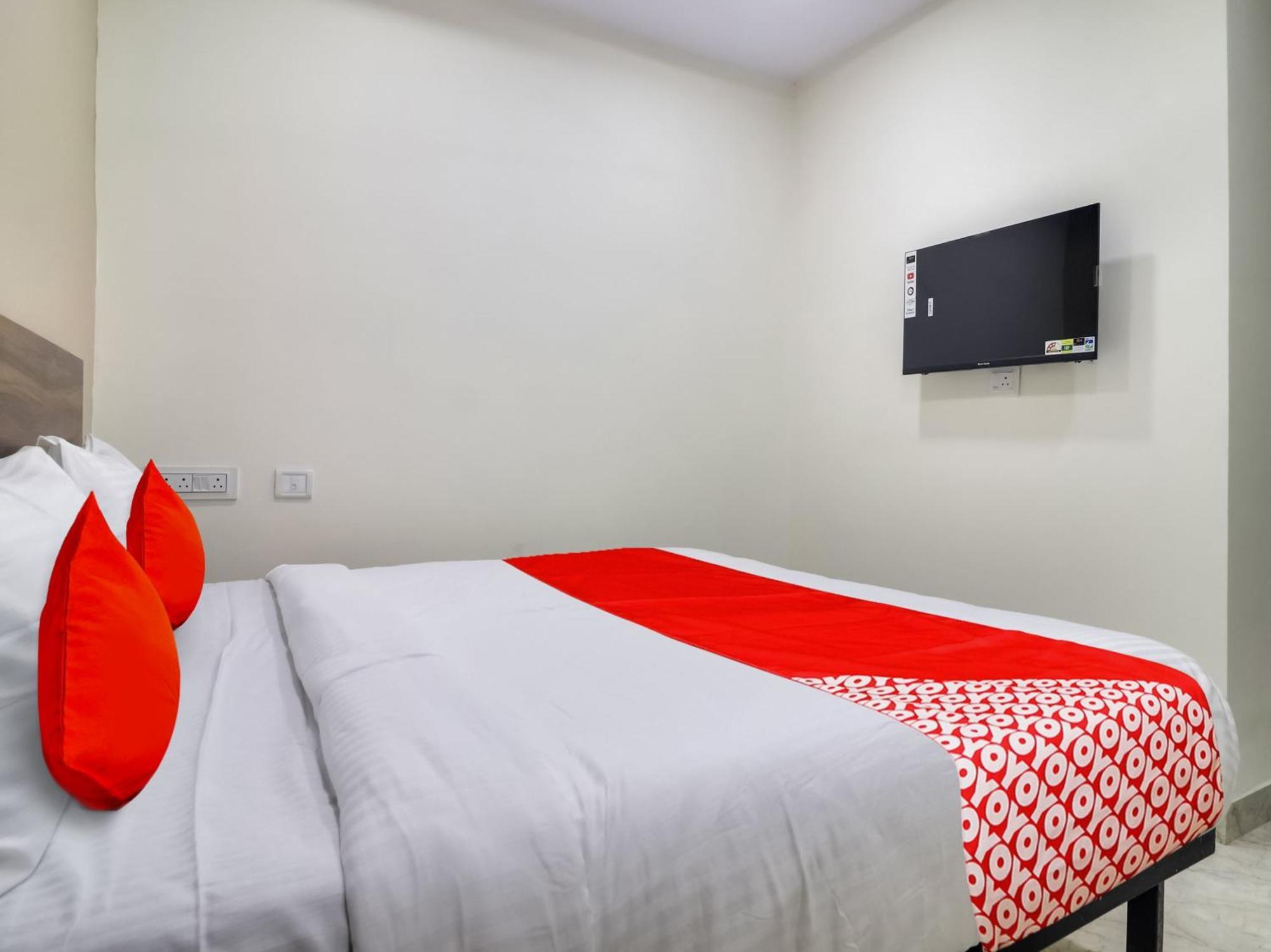 Hotel O Red Stone Hotels Hyderabad Eksteriør bilde
