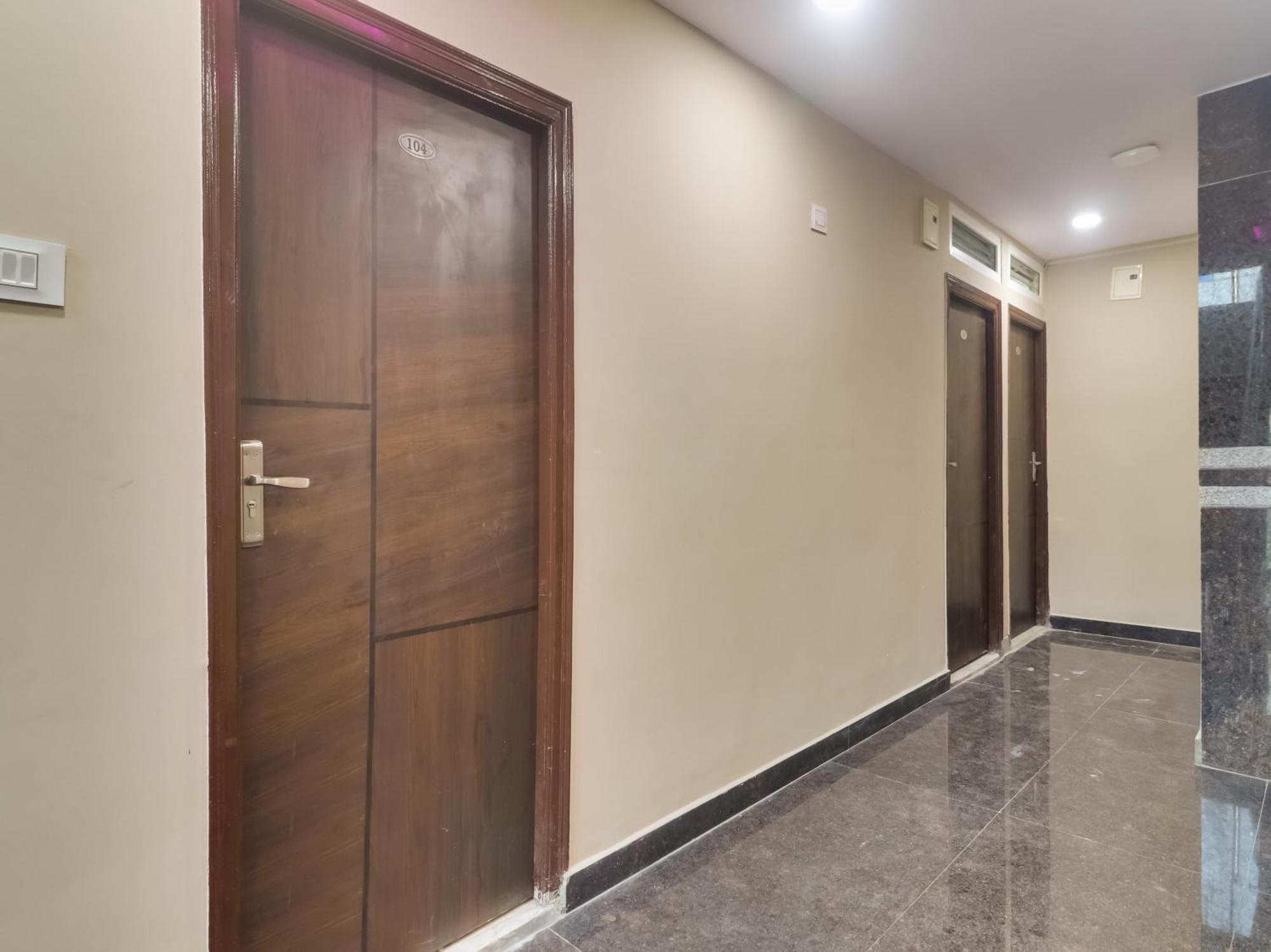 Hotel O Red Stone Hotels Hyderabad Eksteriør bilde