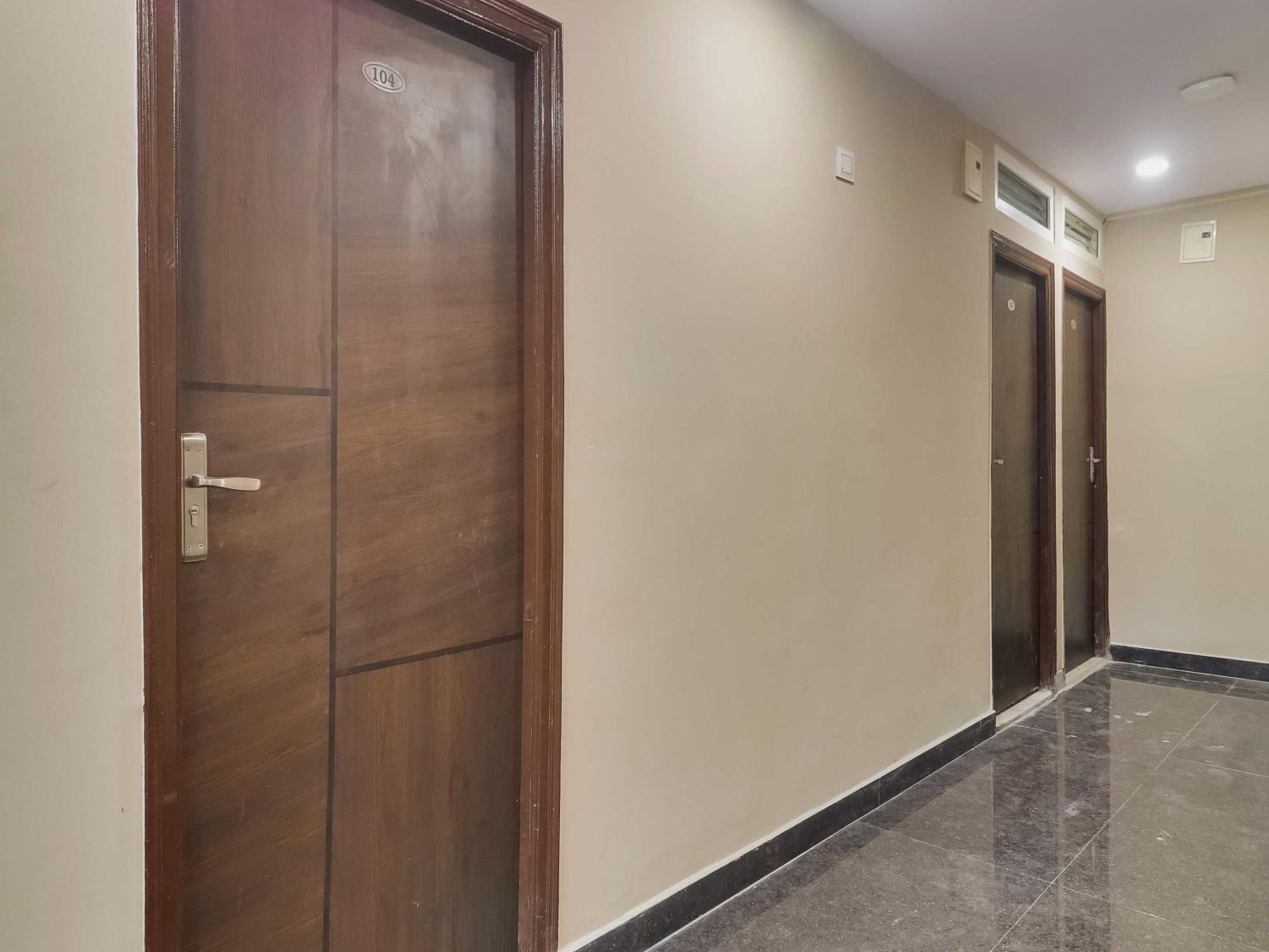 Hotel O Red Stone Hotels Hyderabad Eksteriør bilde