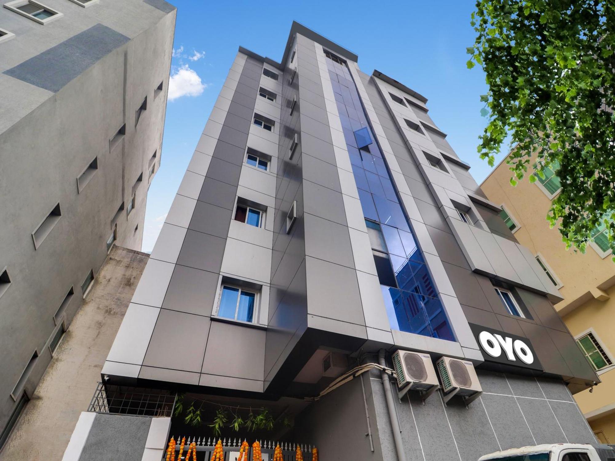 Hotel O Red Stone Hotels Hyderabad Eksteriør bilde